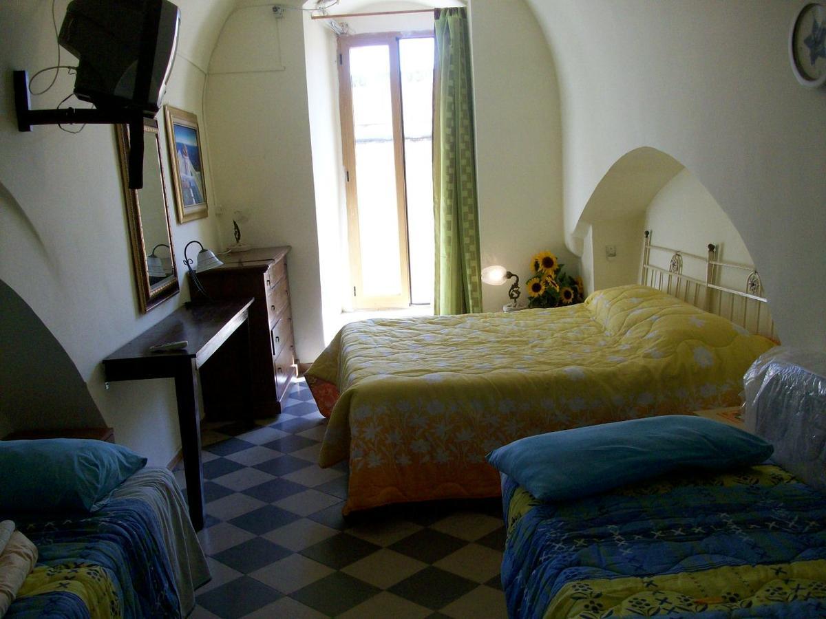 Parking Included Bed & Breakfast มาเตรา ภายนอก รูปภาพ