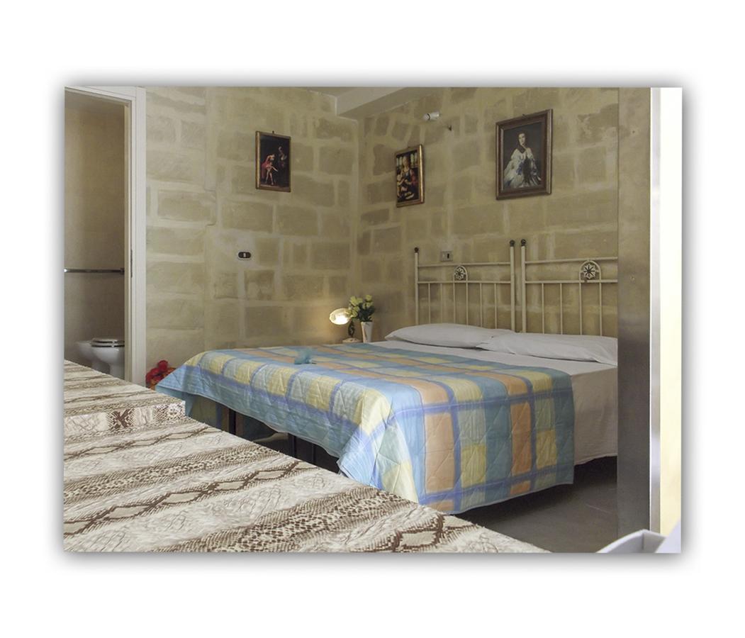 Parking Included Bed & Breakfast มาเตรา ภายนอก รูปภาพ